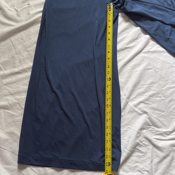 Banana Republic Blue Sleeveless Jumpsuit. Size 6 - Picture 6 of 9